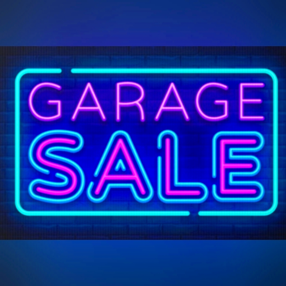 Garage sale prices!! Clean my closet out!!